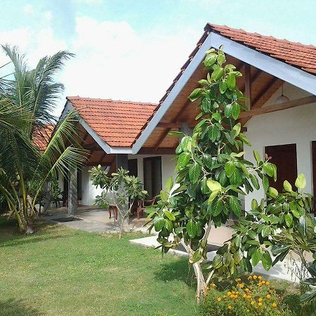 Villa Nilaveli Cabana Экстерьер фото