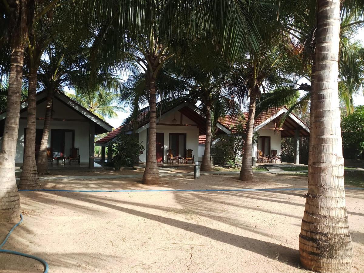 Villa Nilaveli Cabana Экстерьер фото